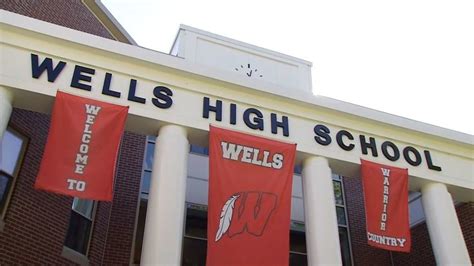 The Wells College Mascot Representative: Spreading School Spirit Beyond the Campus